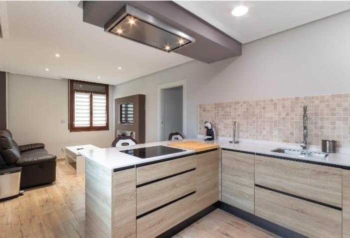 Apartament A Tan Solo 800 Metros De San Mames Bilbao Zewnętrze zdjęcie